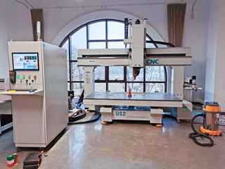 浙江大學-U2單台（tái）麵五（wǔ）軸應（yīng）用